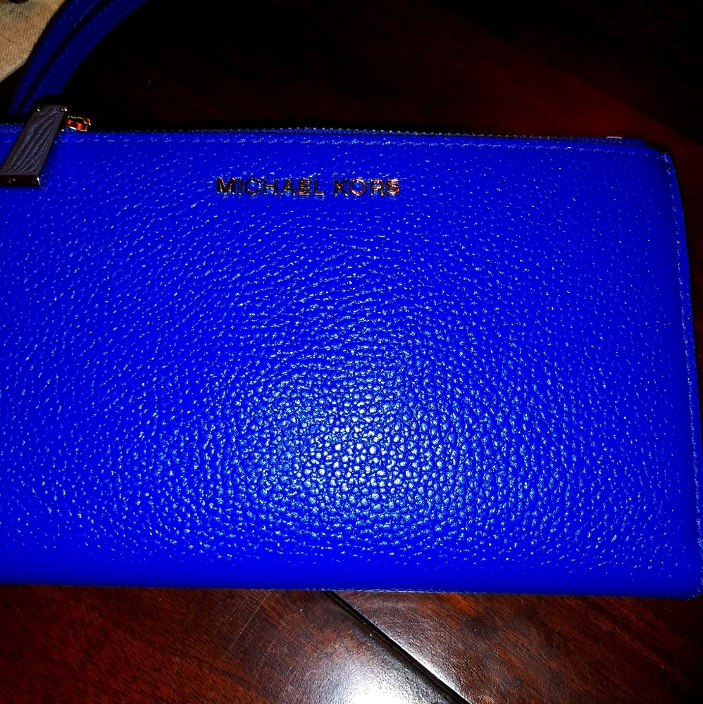 Michael Kors wristlet
